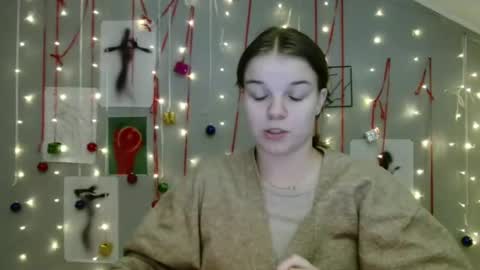 Snapshot of nana_new chatting on 18, 11, 2025 Nana online show from 18, 11, 2025