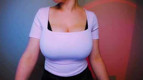 Snapshot of nanafey chatting on 3, 2, 2025 your candy online show from 3, 2, 2025