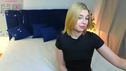 Maeve online show from 25, 11, 2025