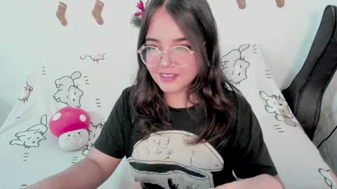 Snapshot of naoko_uwu chatting on 2, 1, 2025 Naoko online show from 2, 1, 2025