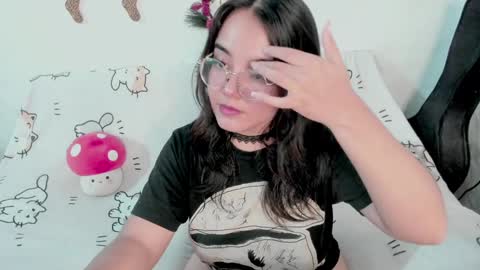 Snapshot of naoko_uwu chatting on 3, 1, 2025 Naoko online show from 3, 1, 2025