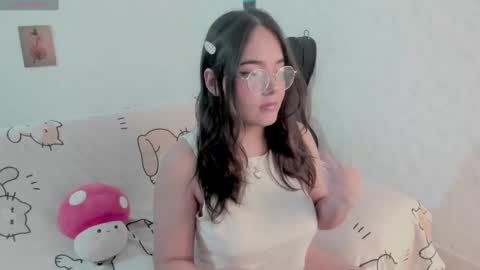 Snapshot of naoko_uwu chatting on 21, 2, 2025 Naoko online show from 21, 2, 2025