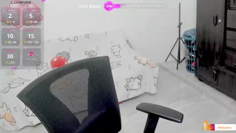 Snapshot of naoko_uwu chatting on 24, 10, 2025 Naoko online show from 24, 10, 2025