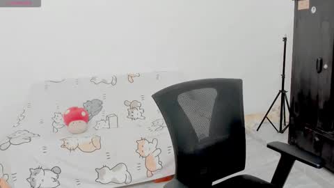 Snapshot of naoko_uwu chatting on 3, 11, 2025 Naoko online show from 3, 11, 2025