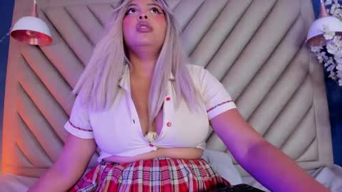 naomi_velour online show from 1, 6, 2026