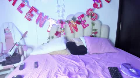 Snapshot of naomiasha_ chatting on 5, 2, 2025 online show from 5, 2, 2025