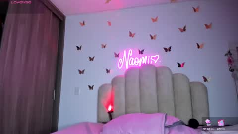 Snapshot of naomiasha_ chatting on 7, 10, 2025 online show from 7, 10, 2025