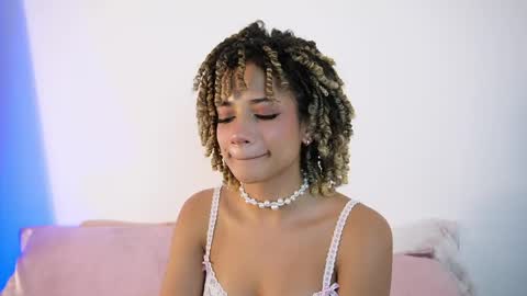 Snapshot of naomidawsonn chatting on 3, 6, 2026 naomidawson online show from 3, 6, 2026