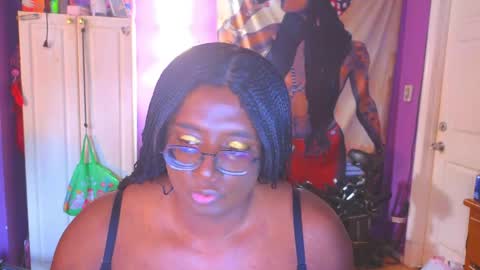 Snapshot of naomifux chatting on 28, 5, 2026 Naomi online show from 28, 5, 2026