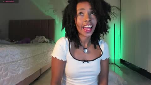 Snapshot of naomii1020 chatting on 2, 10, 2025 Naomii online show from 2, 10, 2025