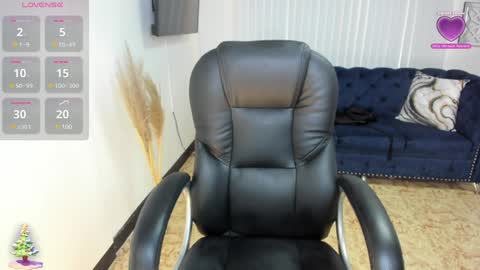 Naomi Campbell online show from 6, 12, 2024