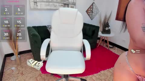 Naomi Campbell online show from 4, 3, 2025