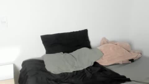 Snapshot of naomimoore chatting on 8, 9, 2025 Naomi Moore online show from 8, 9, 2025