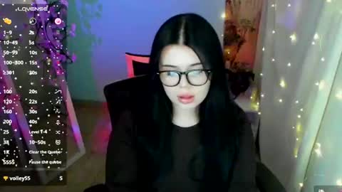 Snapshot of naomivibes chatting on 4, 7, 2026 Naomi online show from 4, 7, 2026