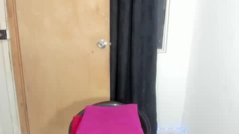 Snapshot of naomiwildburn chatting on 5, 3, 2025 naomiwildburn online show from 5, 3, 2025