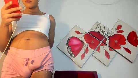 Snapshot of naomiwildburn chatting on 25, 11, 2025 naomiwildburn online show from 25, 11, 2025