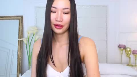 Snapshot of naomiyuu chatting on 10, 12, 2024 Naomi online show from 10, 12, 2024