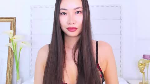 Snapshot of naomiyuu chatting on 2, 2, 2025 Naomi online show from 2, 2, 2025