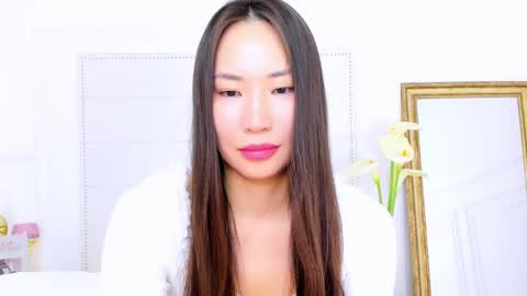 Snapshot of naomiyuu chatting on 11, 3, 2025 Naomi online show from 11, 3, 2025