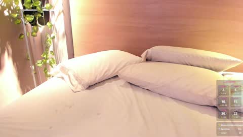 Naomy  online show from 22, 1, 2025