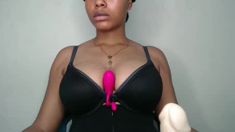 Snapshot of nastie_sheba chatting on 2, 12, 2025 sheba online show from 2, 12, 2025