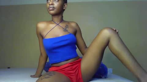 Snapshot of nasty_celine chatting on 10, 11, 2025 nasty_celine online show from 10, 11, 2025