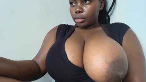 Snapshot of nasty_nohelah chatting on 18, 11, 2025 chimummy online show from 18, 11, 2025