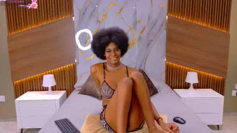 Julieth  online show from 14, 11, 2025