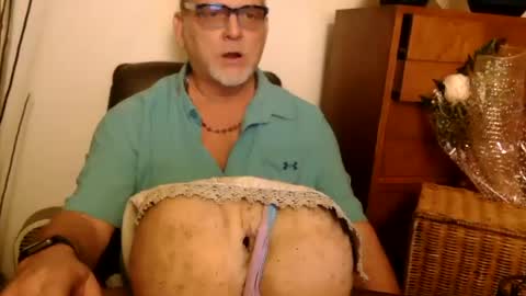 Daddy online show from 15, 2, 2025