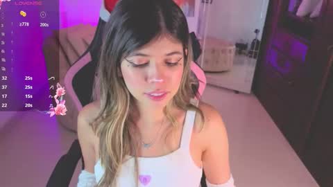 Snapshot of nataasha___ chatting on 19, 12, 2025 NATASHA online show from 19, 12, 2025