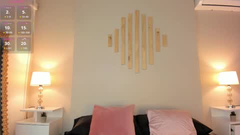 Natacha Diaz online show from 9, 9, 2025