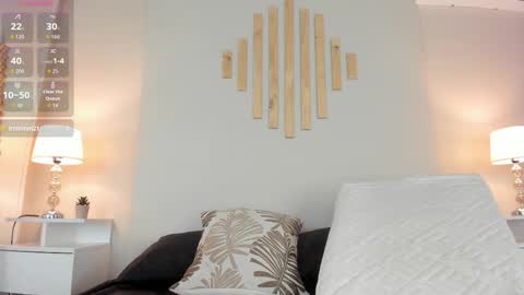 Natacha Diaz online show from 8, 11, 2025