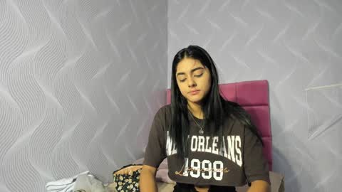 Snapshot of natalia_aguirre chatting on 4, 1, 2025 Naty online show from 4, 1, 2025