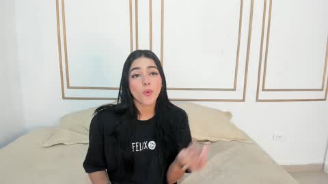 Snapshot of natalia_aguirre chatting on 25, 1, 2025 Naty online show from 25, 1, 2025