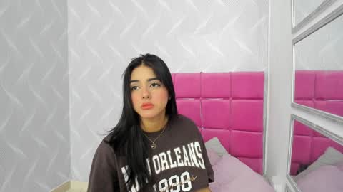 Snapshot of natalia_aguirre chatting on 2, 2, 2025 Naty online show from 2, 2, 2025