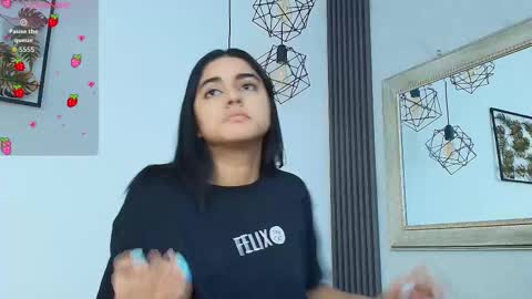 Snapshot of natalia_aguirre chatting on 12, 9, 2025 Naty online show from 12, 9, 2025