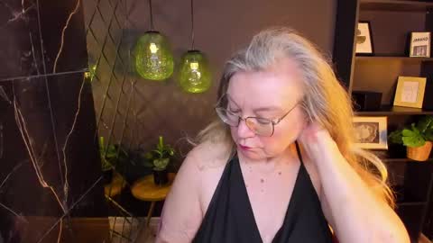Snapshot of natalicloud chatting on 17, 4, 2026 NataliCloud online show from 17, 4, 2026