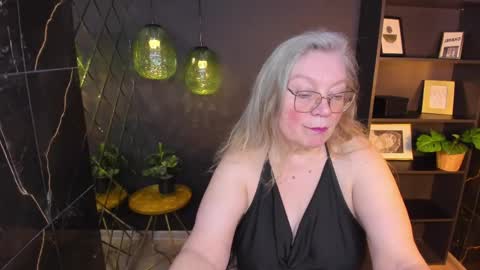 Snapshot of natalicloud chatting on 2, 5, 2026 NataliCloud online show from 2, 5, 2026