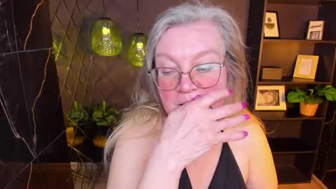 Snapshot of natalicloud chatting on 7, 5, 2026 NataliCloud online show from 7, 5, 2026