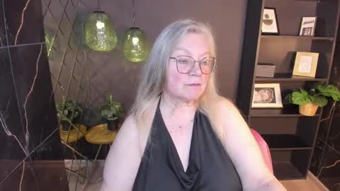 Snapshot of natalicloud chatting on 11, 5, 2026 NataliCloud online show from 11, 5, 2026