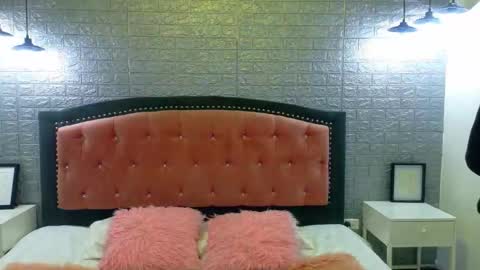 natalie  online show from 8, 10, 2025