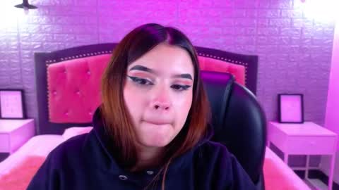 natalie  online show from 15, 10, 2025