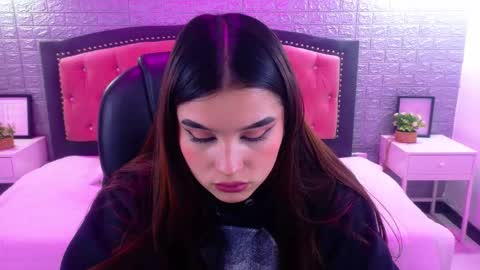 natalie  online show from 26, 11, 2025