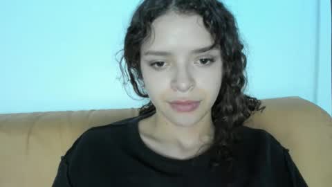 Snapshot of nataliehot2 chatting on 26, 1, 2025 nat online show from 26, 1, 2025