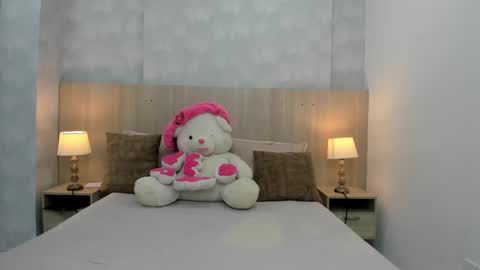 Snapshot of nataly_calderon chatting on 9, 3, 2025 Nataly Calderon online show from 9, 3, 2025