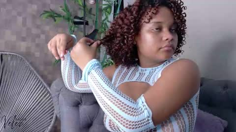 Snapshot of nataly_velez chatting on 23, 11, 2025 Naty online show from 23, 11, 2025