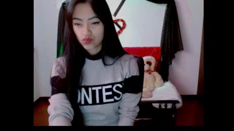 Nataly Escobar online show from 3, 3, 2025