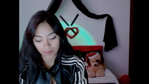 Nataly Escobar online show from 12, 3, 2025