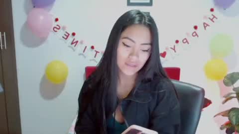 Nataly Escobar online show from 12, 9, 2025