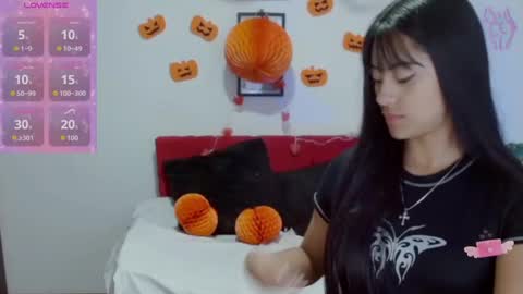 Nataly Escobar online show from 23, 10, 2025